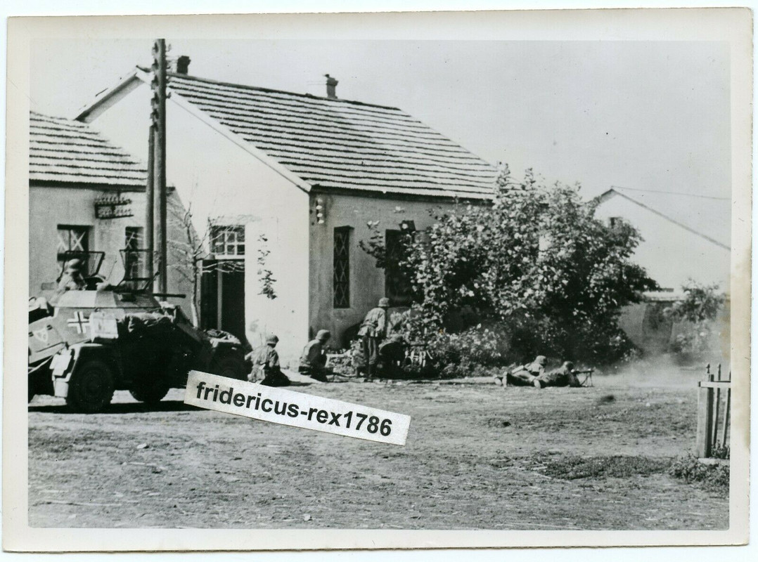 PK KB Foto Pz Sp.Wg Sd Kfz 222 Kennung 1.Panzer Aufkl.Abt. 1 Ostfront Tarnhemd(2)