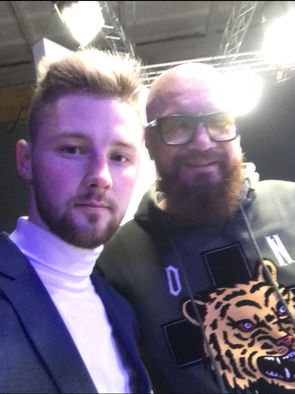 CA7126A3-1CD1-4444-8FCE-E1C20A4EA749