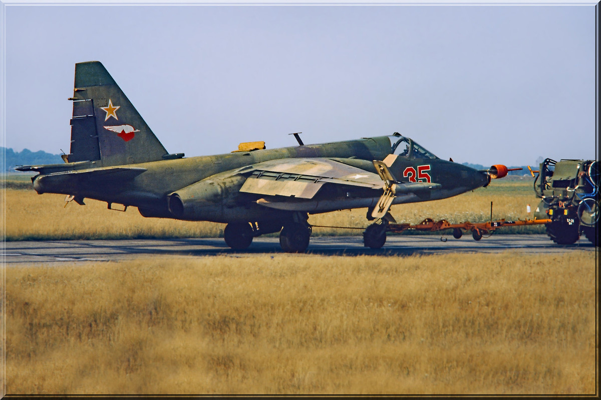 357 OSHAP Su-25 35 Red (cn 25508107024 ) Brandis_3