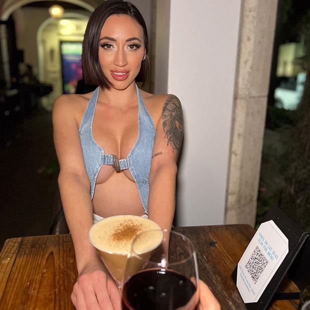 MrLuckyLife – Blaire Johnson – Brunette Babe Blaire Stays The Night