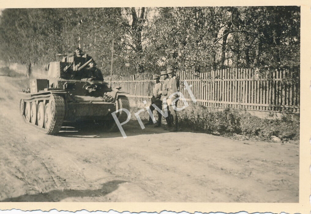 Foto WK II Wehrmacht Soldaten Deutsche Panzer tank char бак in Malkunova K1.34