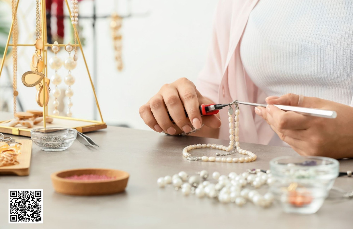 The Importance of Cleaning and Repairing Jewelry Before Appraisal
