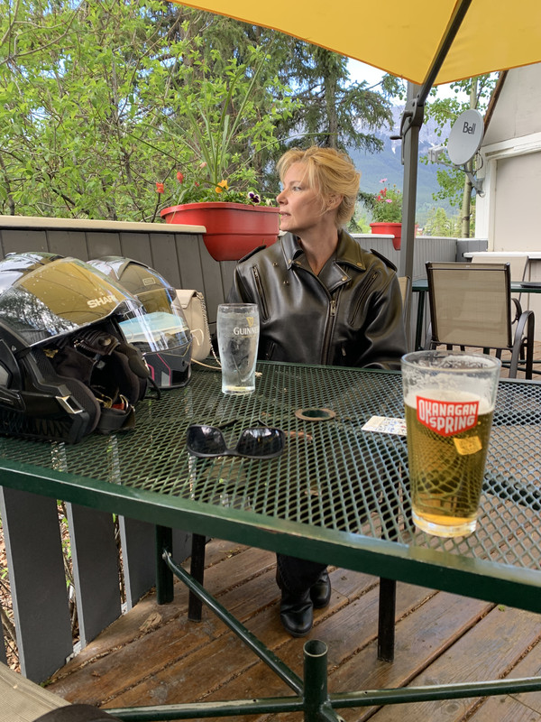 0C977BA2-ABCB-4F93-842F-84F204D475B0