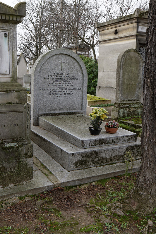 Père-Lachaise_-_Division_49_-_Lefebvre_de_Laboulaye_01
