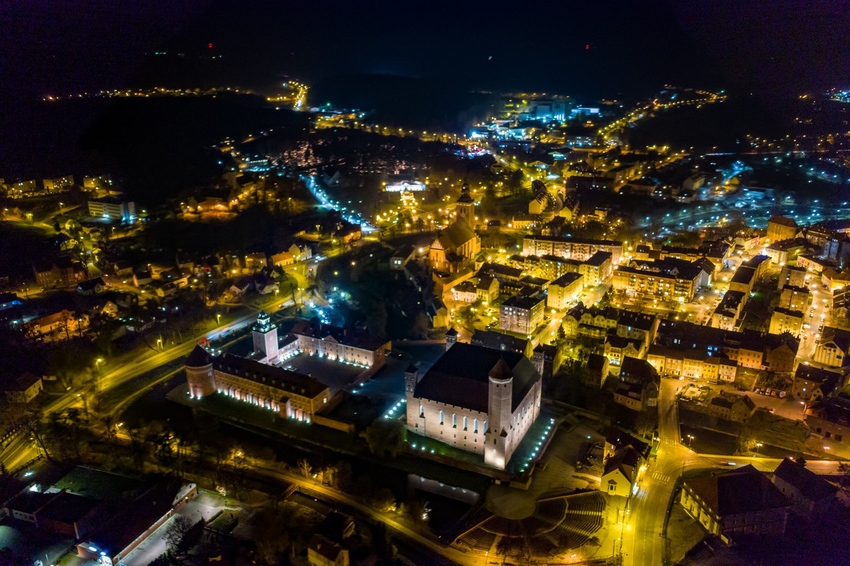 74815213-273042916985937-854535493600149