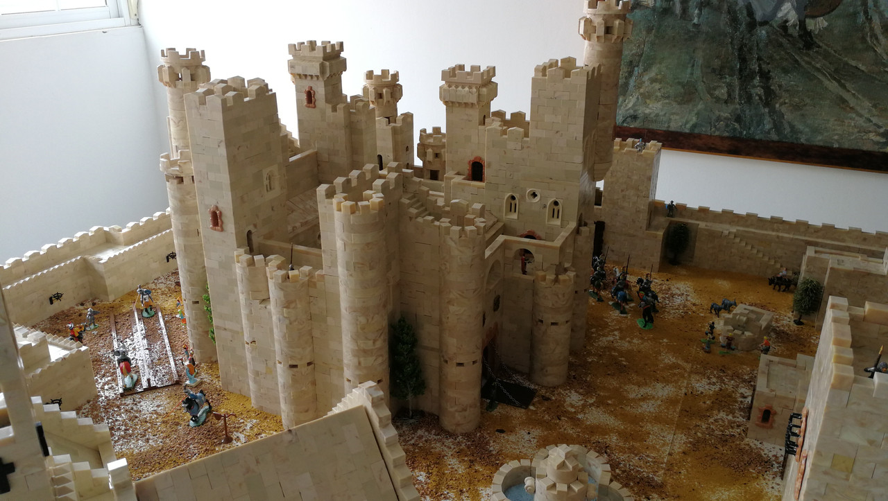 40 Castillo lateral 01