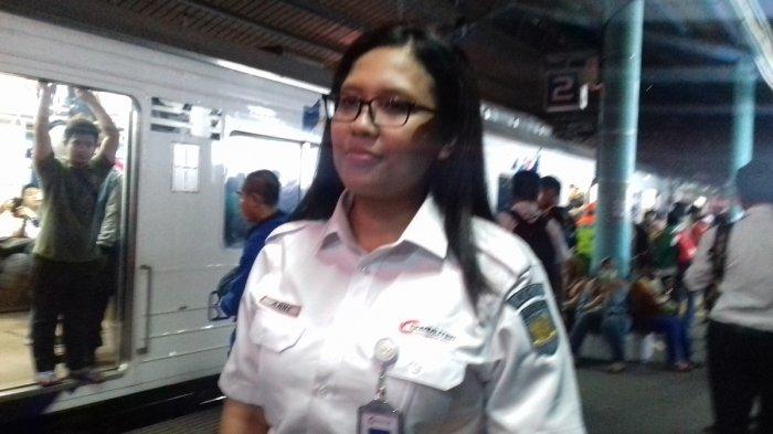VP Communications PT KCI Anne Purba di Stasiun Juanda, Jakarta Pusat, Selasa malam (2/4/2019).