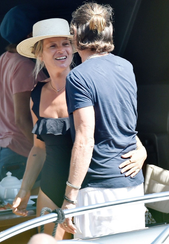 Kate-Moss-Sexy-The-Fappening-Blog-com-37-2-1024x1473