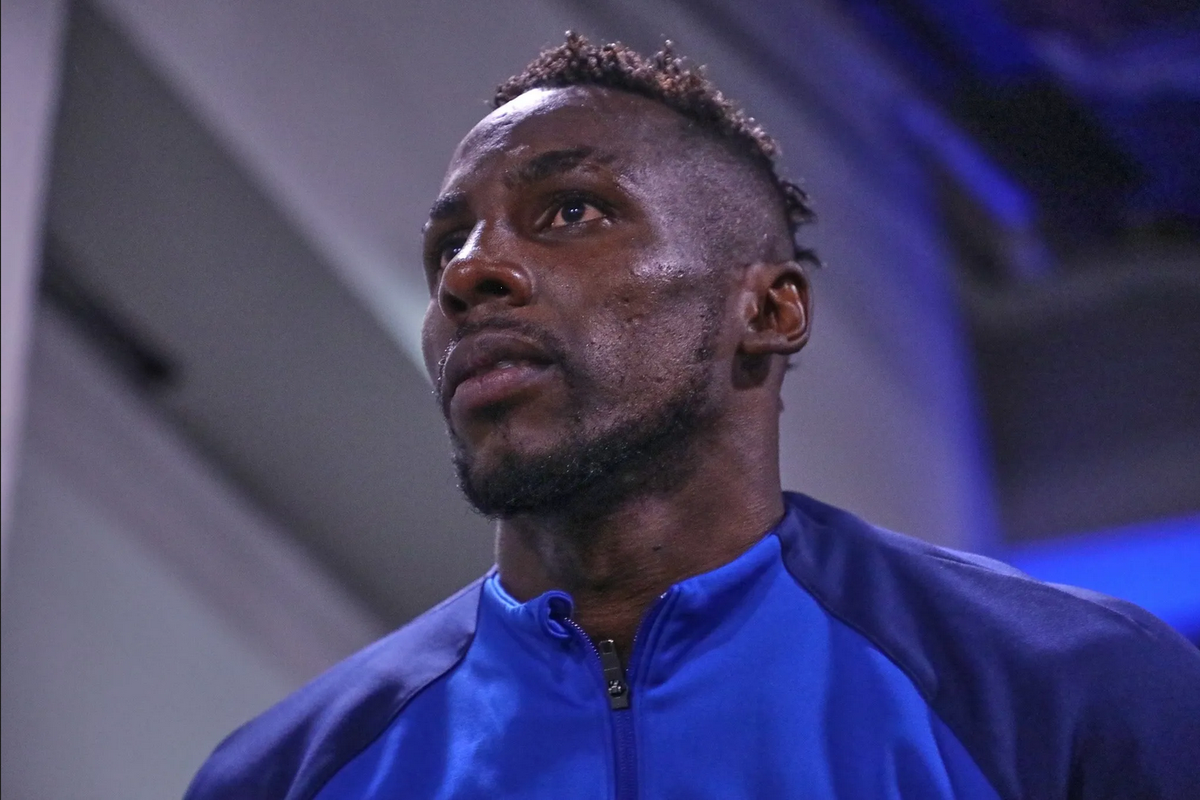 Julián Quiñones causa revuelo en Colombia tras foto con ropa del Tri