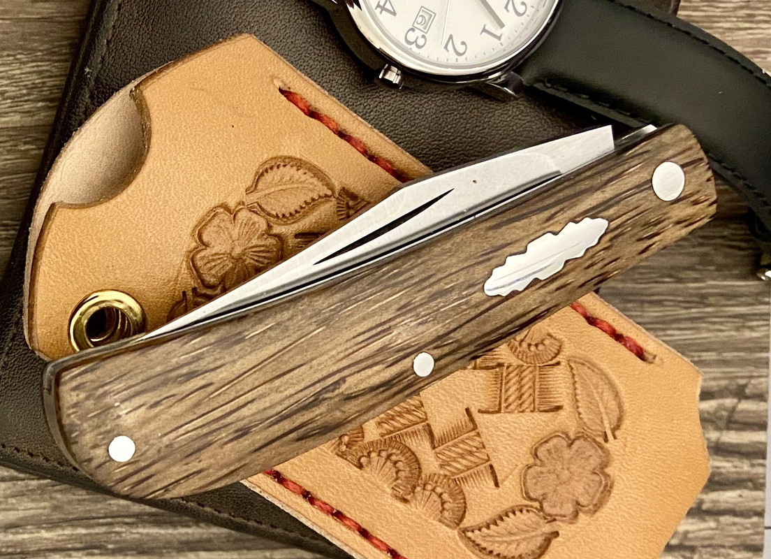 3301C146-6979-455E-A996-AB792A49296F_1_201_a