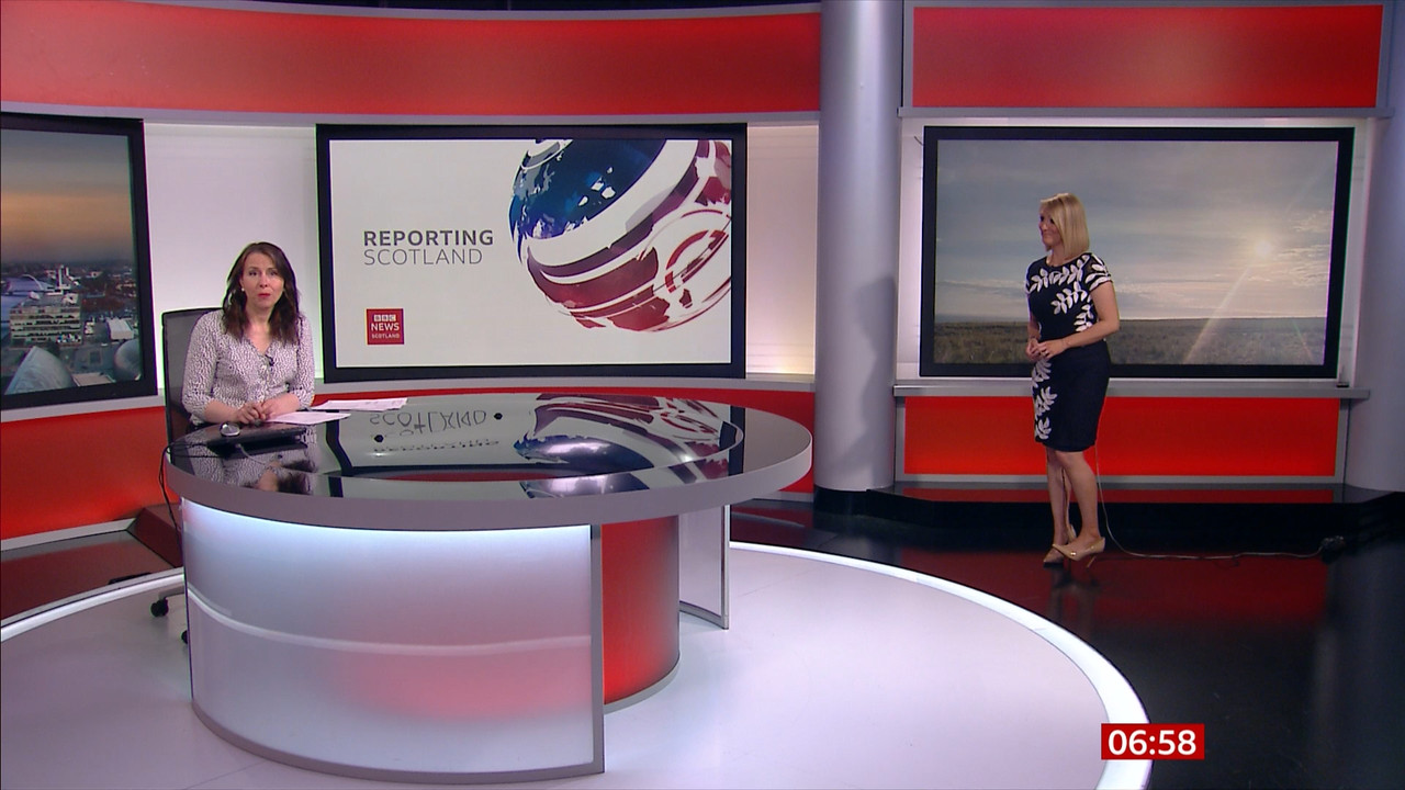 06.07 - 06.00.00 - Breakfast  ᴺᵉʷ. The BBC's Breakfast programme feat....ts_snapshot_09.41.876