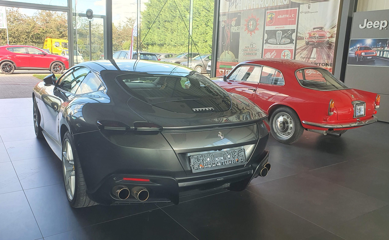ferrari.jpg