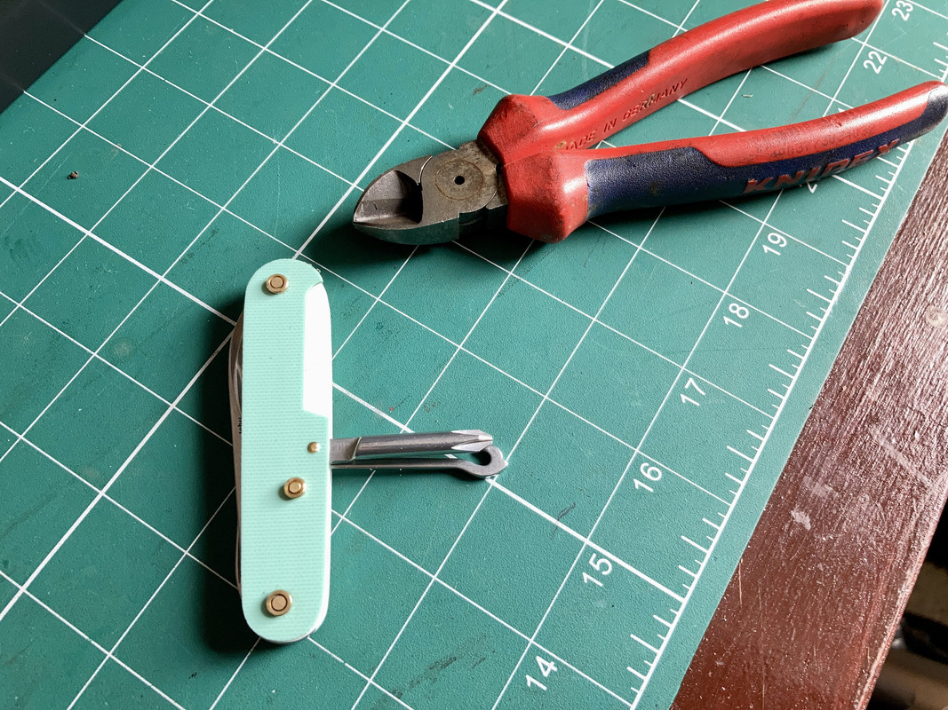 3C890647-8478-44F5-BA66-419BAD7C033C