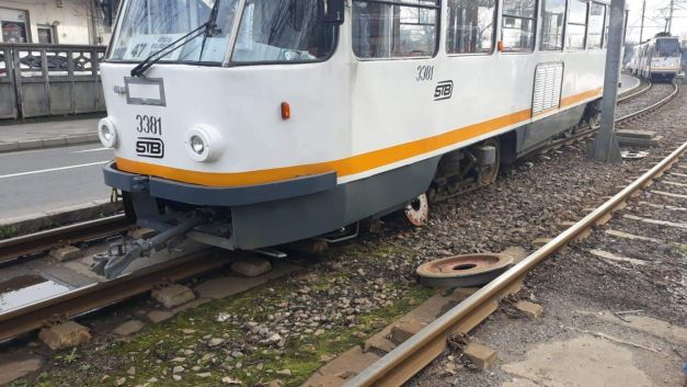 Revista presei - Pagina 43 Tram