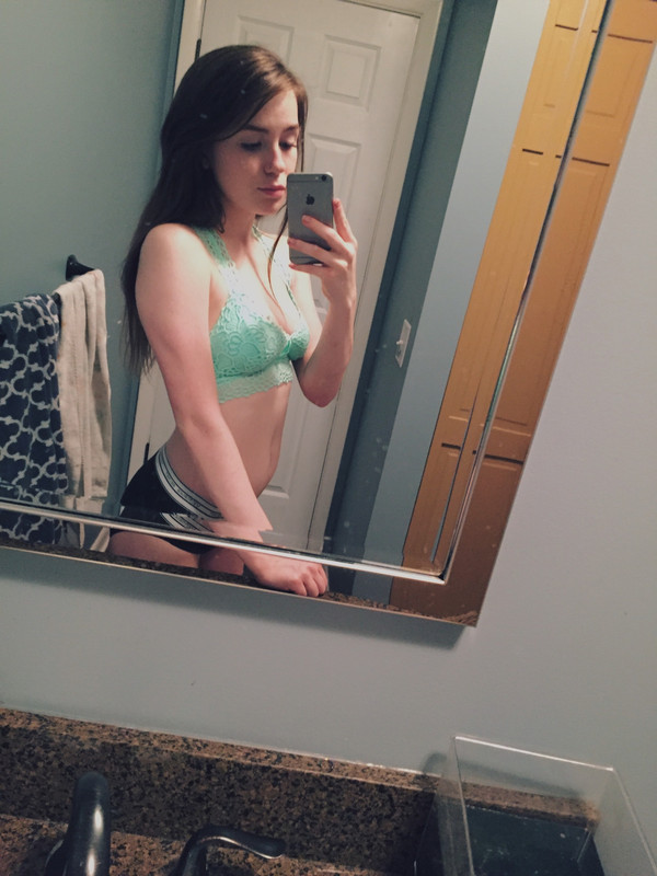 [Image: Cutie-31.jpg]