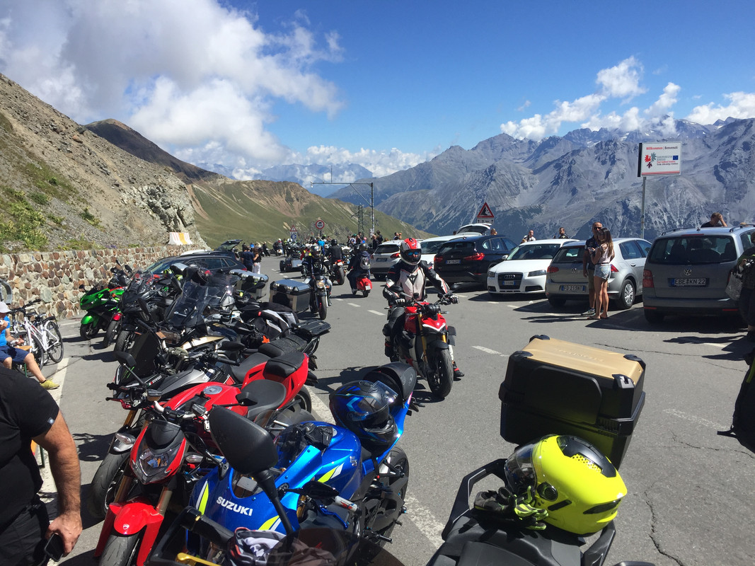 54FA65A0-BC75-40EC-9E1A-1B60BB7BC4D5