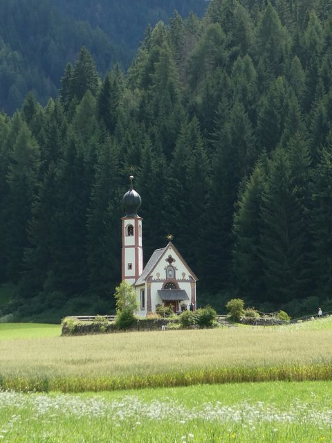 Dolomitas y noreste de Italia en verano de 2025 (En construcción) - Blogs de Italia - DÍA 5 – Iglesias Sta. Maddalena y S. Giovanni / Chiusa / Bolzano (9)