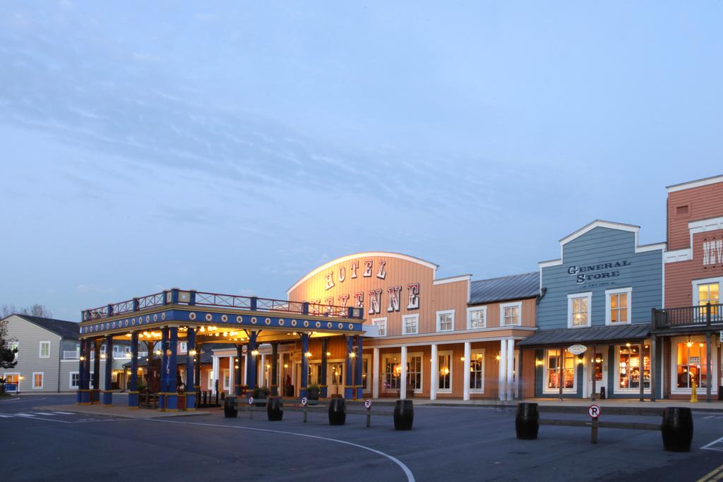 Disney's Hotel Cheyenne, Perancis