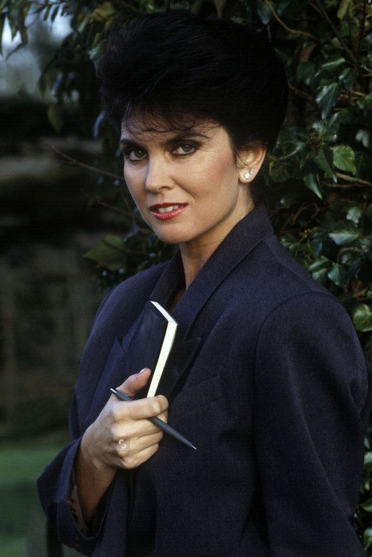 Caroline_Munro_c69