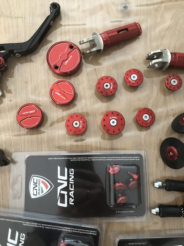 3A30EF6D-6C89-4686-953B-8A25096DF8E2