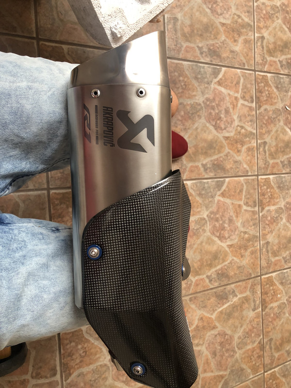 AC3B004E-7EE4-42DD-9926-D560192860DE