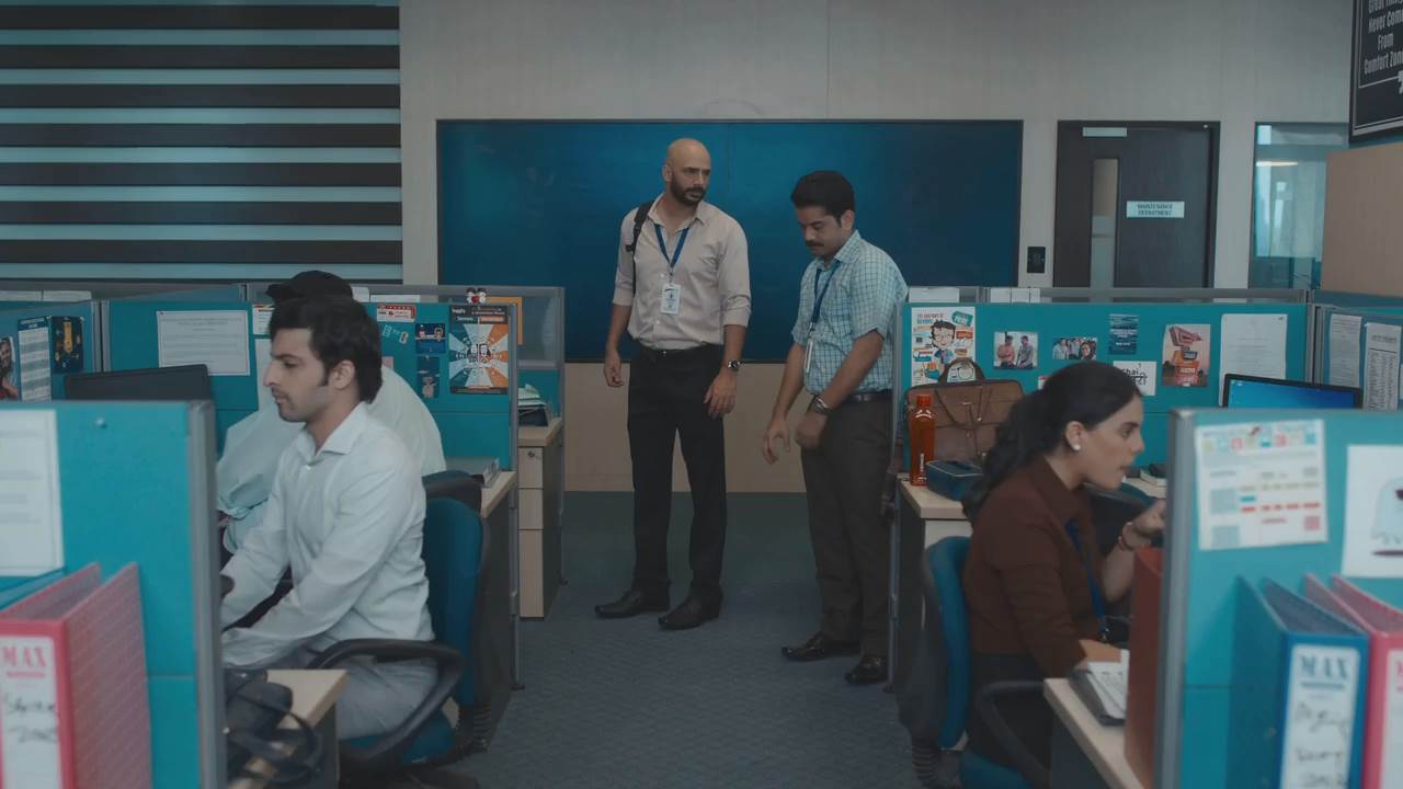 Cubicles (2024) Season 3 [Hindi + Tamil + Telugu + Malayalam + Kannada] WebRip 480p, 720p ESub - Complete Screenshot