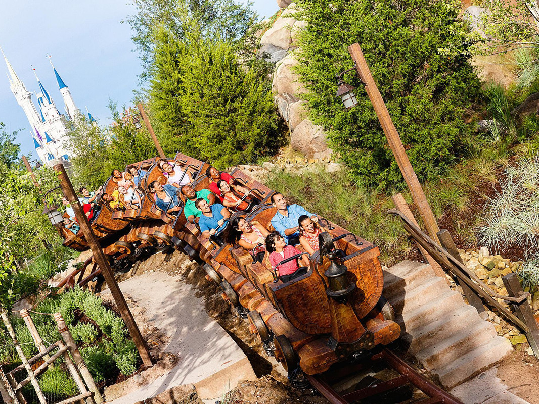 818A59F3-FFA0-43A3-A4DD-9C3A810D0423