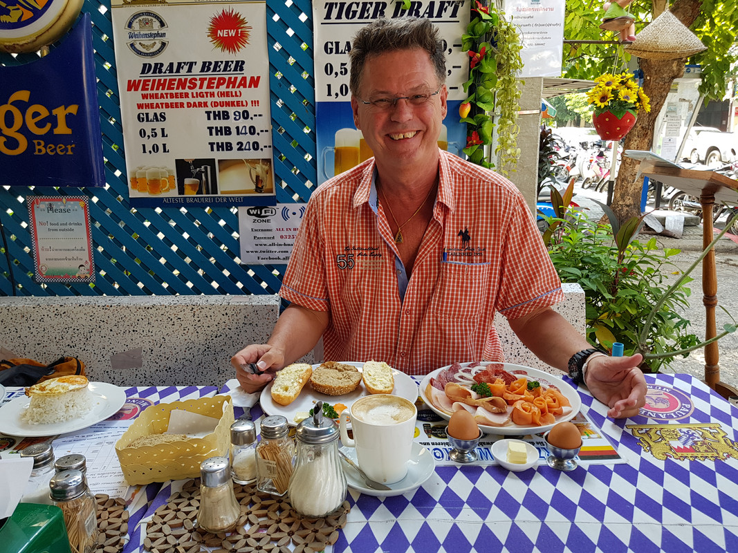 [Bild: Fr-hst-ck1.jpg]