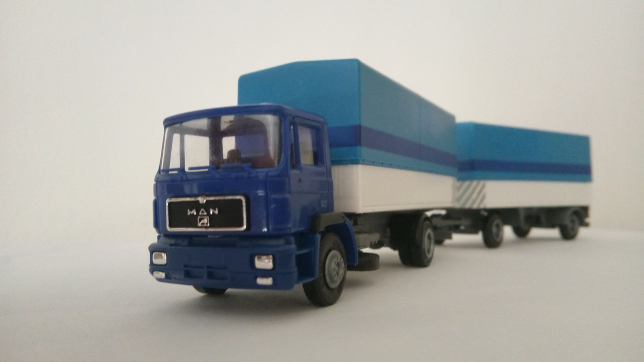 Macht (7779)