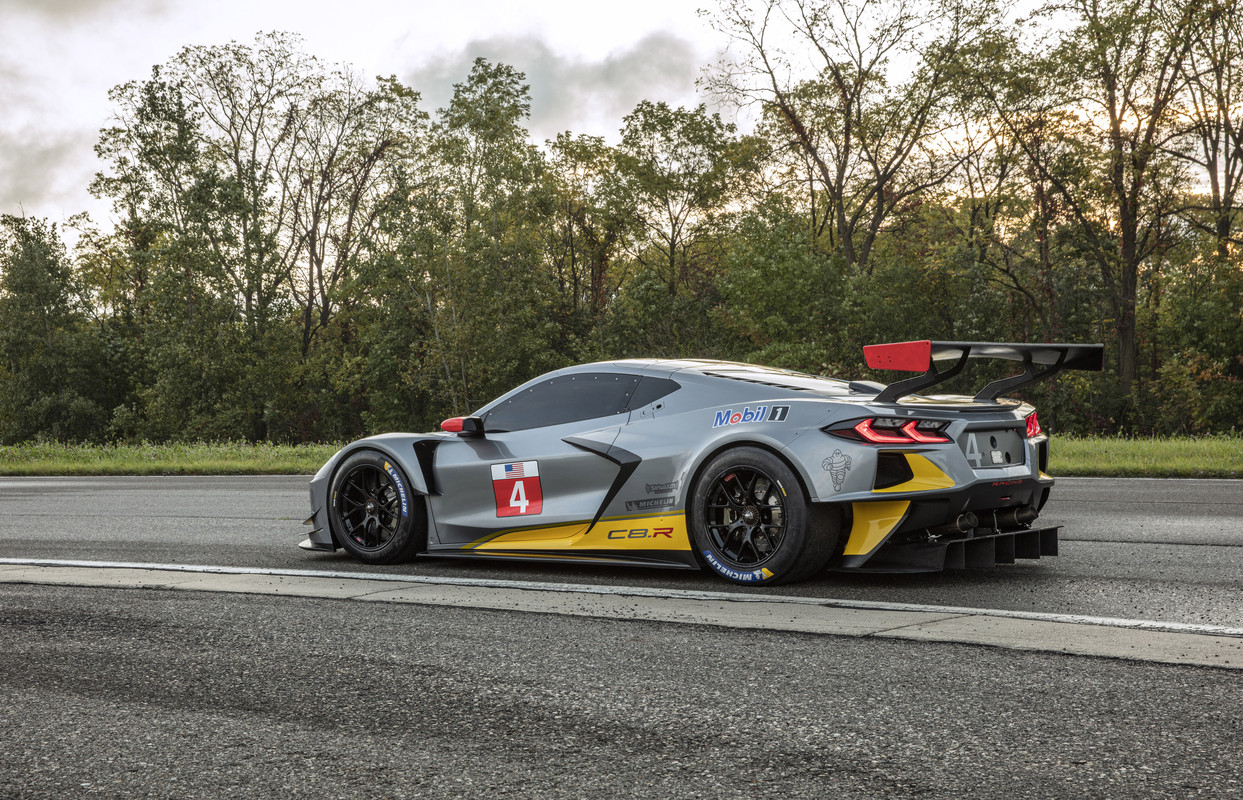 3Chevrolet-Corvette-C8R-017