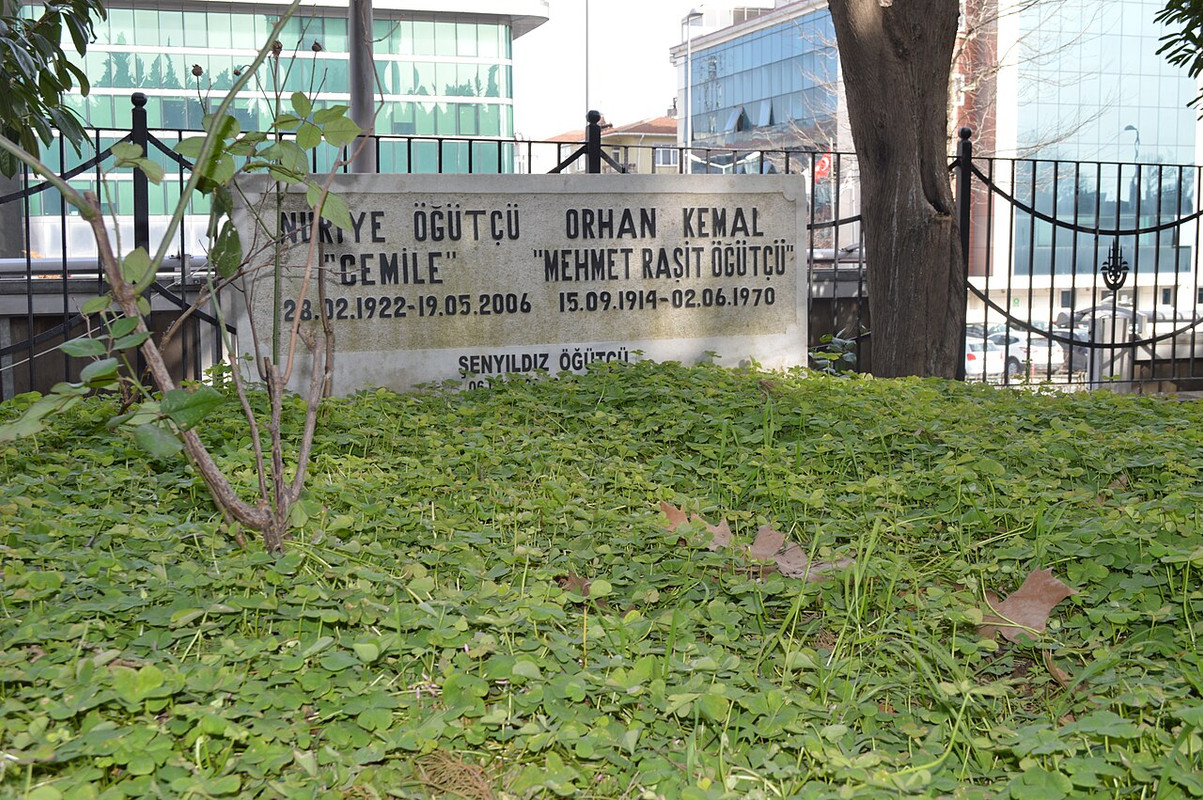 Grave-of-Orhan-Kemal-1914-1970