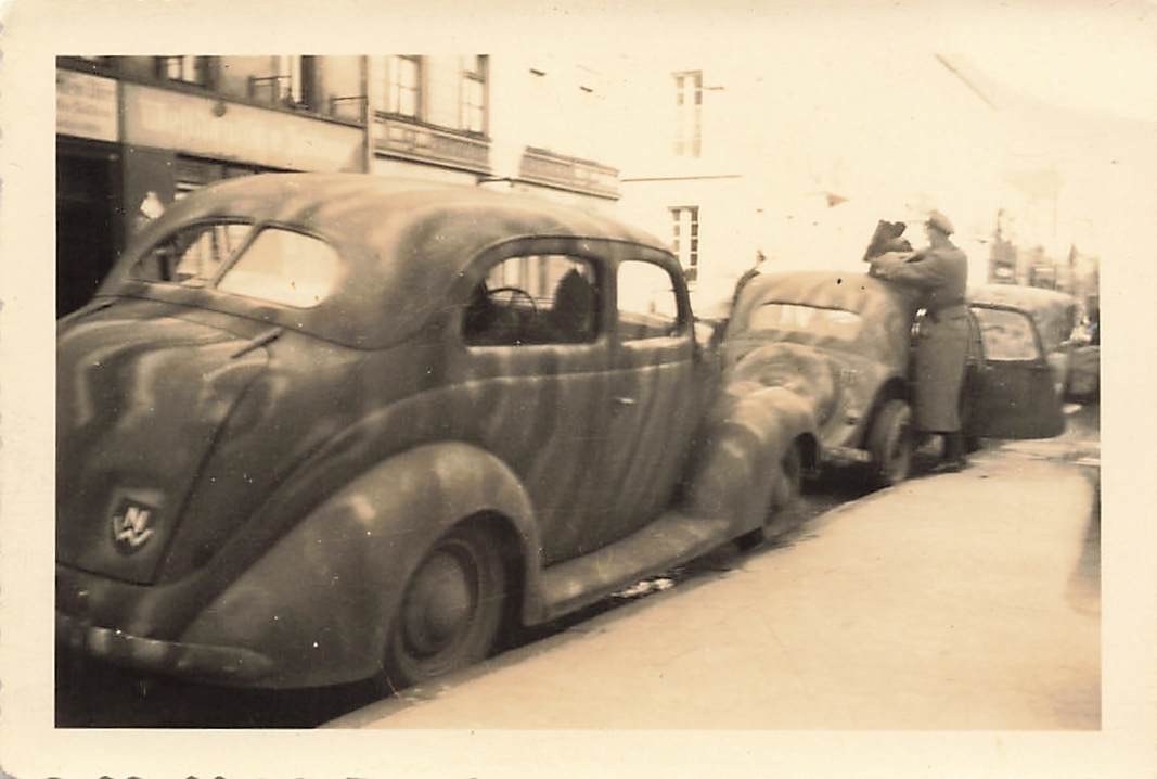 USA Beute PKW mit Divisionzeichen in Paris Frankreich