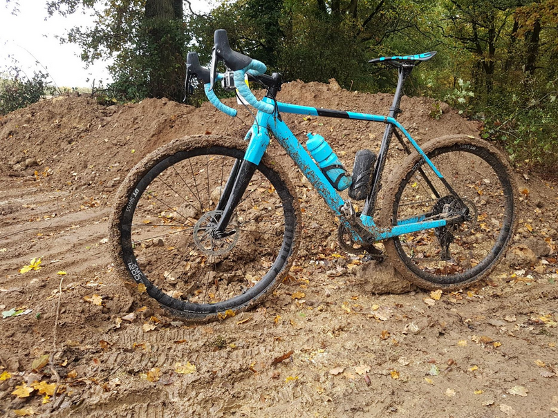 https://i.postimg.cc/0QR8kMfw/2018-11-12-17-58-28-Rando-Lardy-en-Gravel-De-la-boue-de-la-boue.png