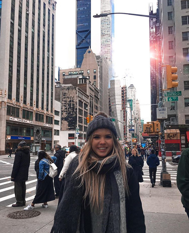 3F7CABBA-A464-4940-85C9-39990804EE29