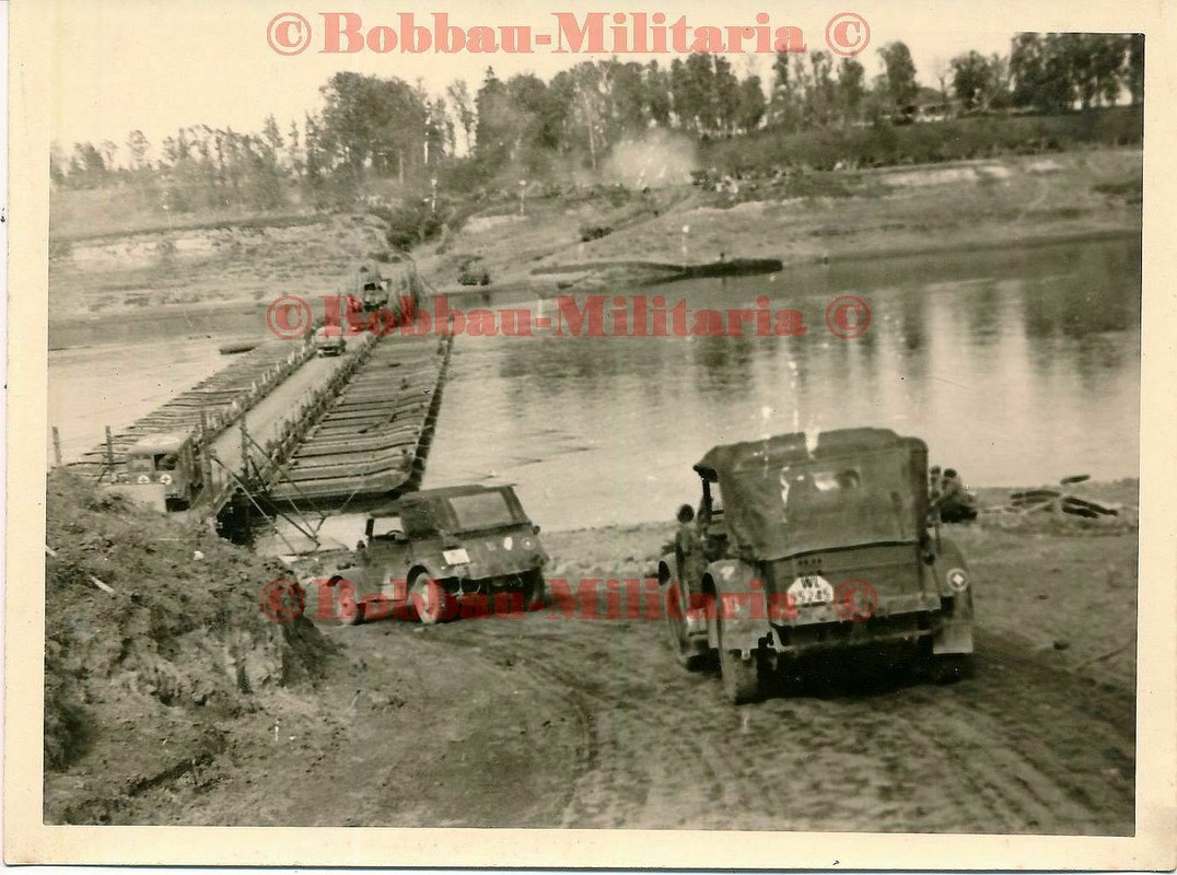 Kuschinowo Düna Übergang Ponto Brücke VW Kübelwagen Typ 82