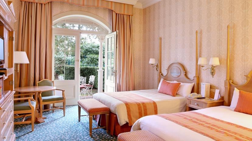 Ilustrasi kamar hotel Disneyland