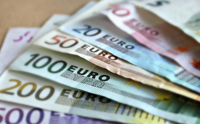 Euros Euros