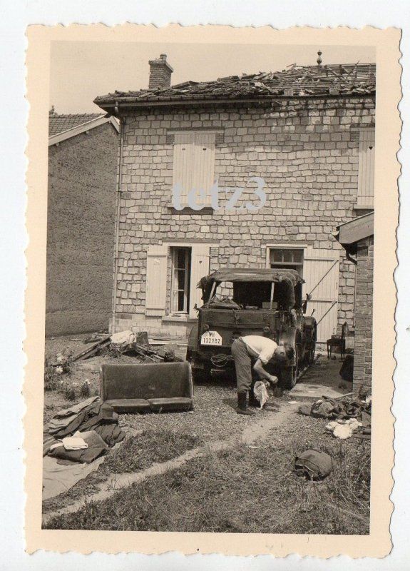 Frankreich 1940 Quartier SDkfz PKW Kübel Soldat