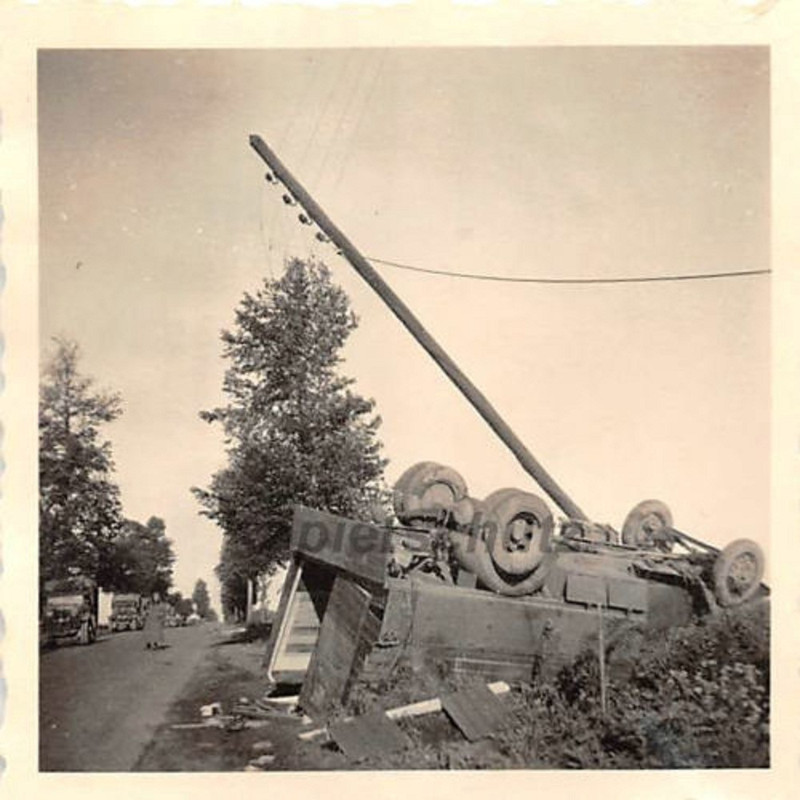 Engl. LKW auf Rückzugstrasse in Frankreich