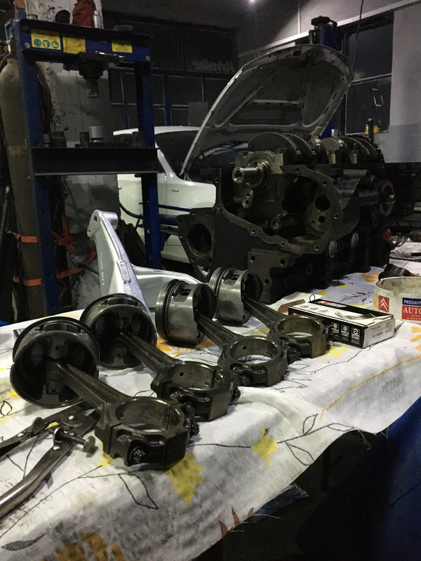 67472728-3F98-45B7-84DB-B62AFCE361A3