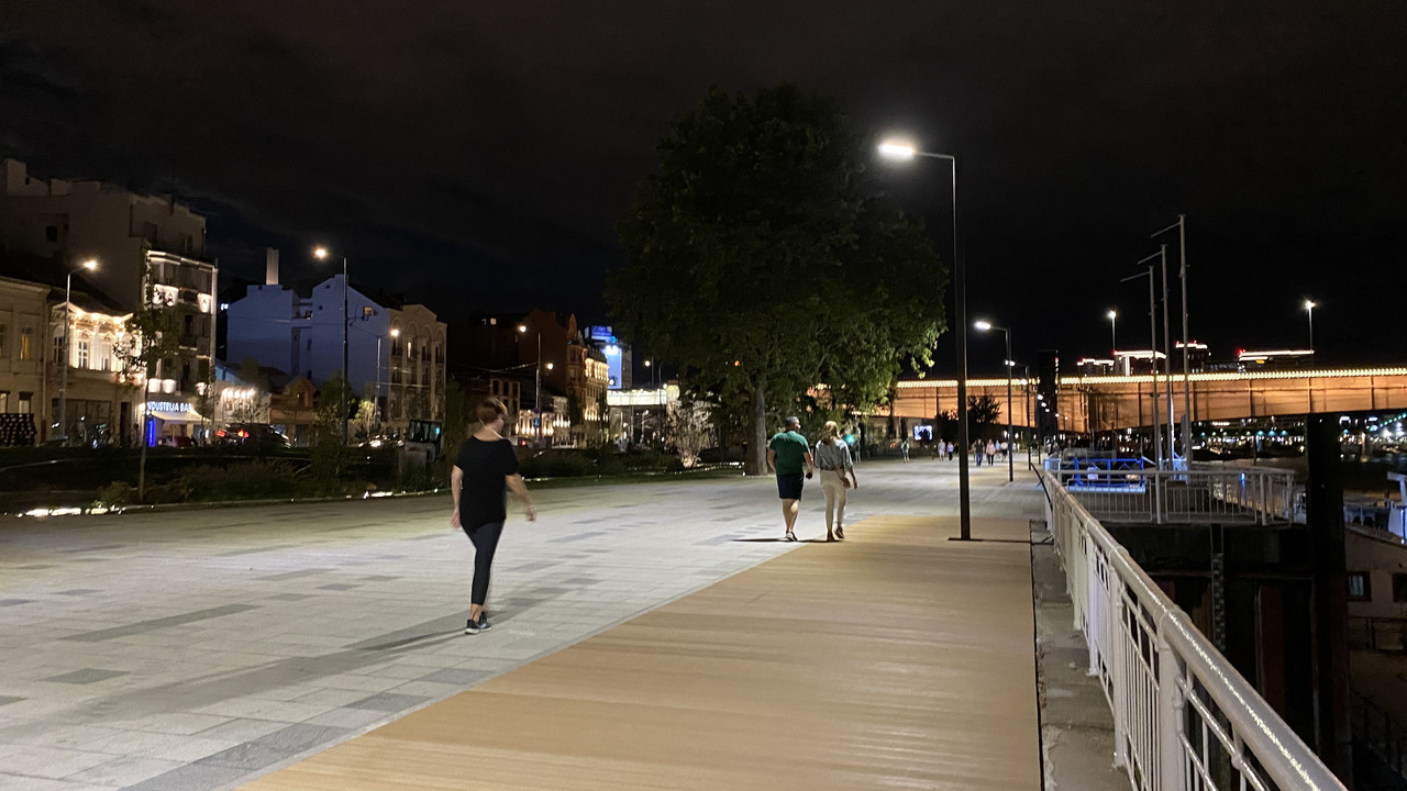 2A71B39A-C868-4902-82DA-2841604F0AA5