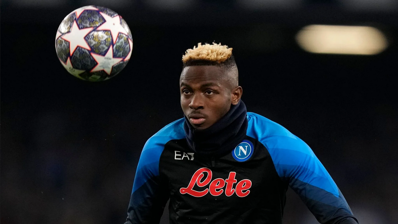 Victor Osimhen puede denunciar al Napoli por estos vídeos que ha subido su propio club