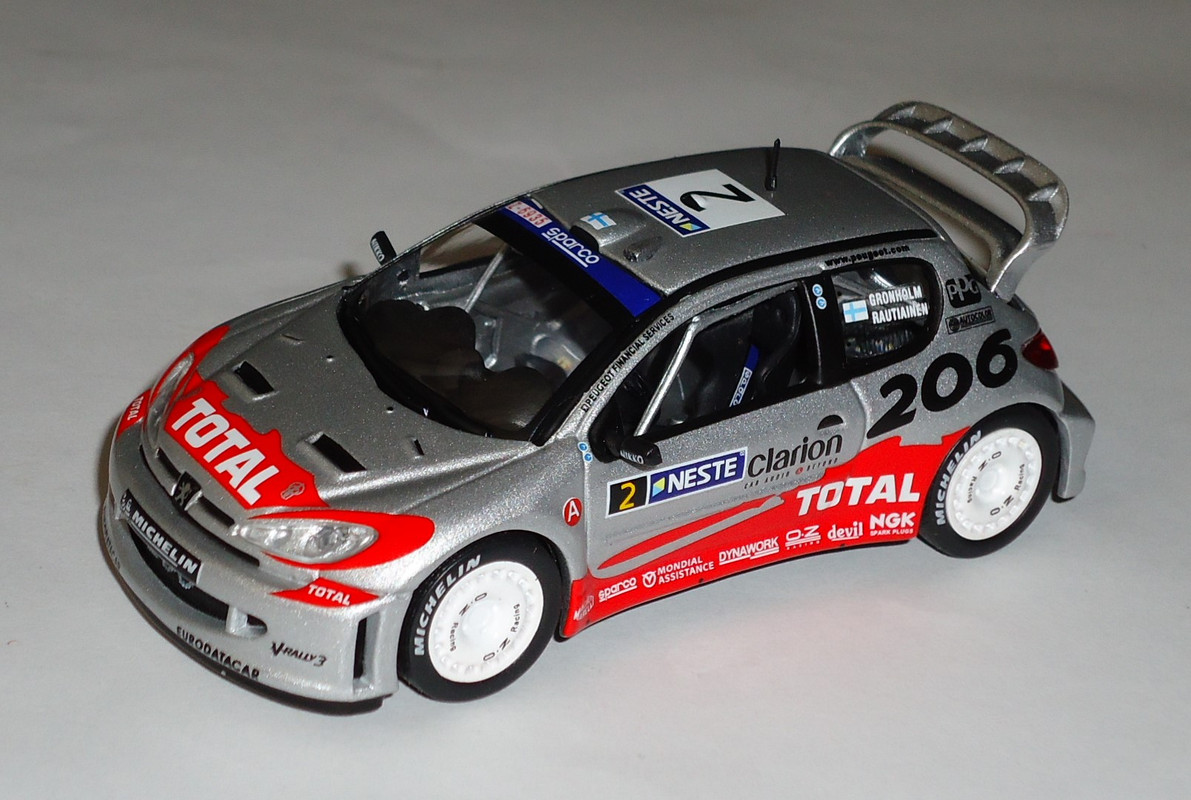 Peugeot-206 WRC (Gronholm 2002)1
