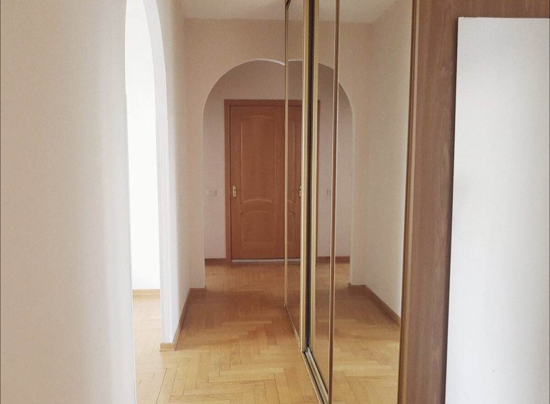 B7CDBE51-C345-460D-9E25-D0EBDD1E941E