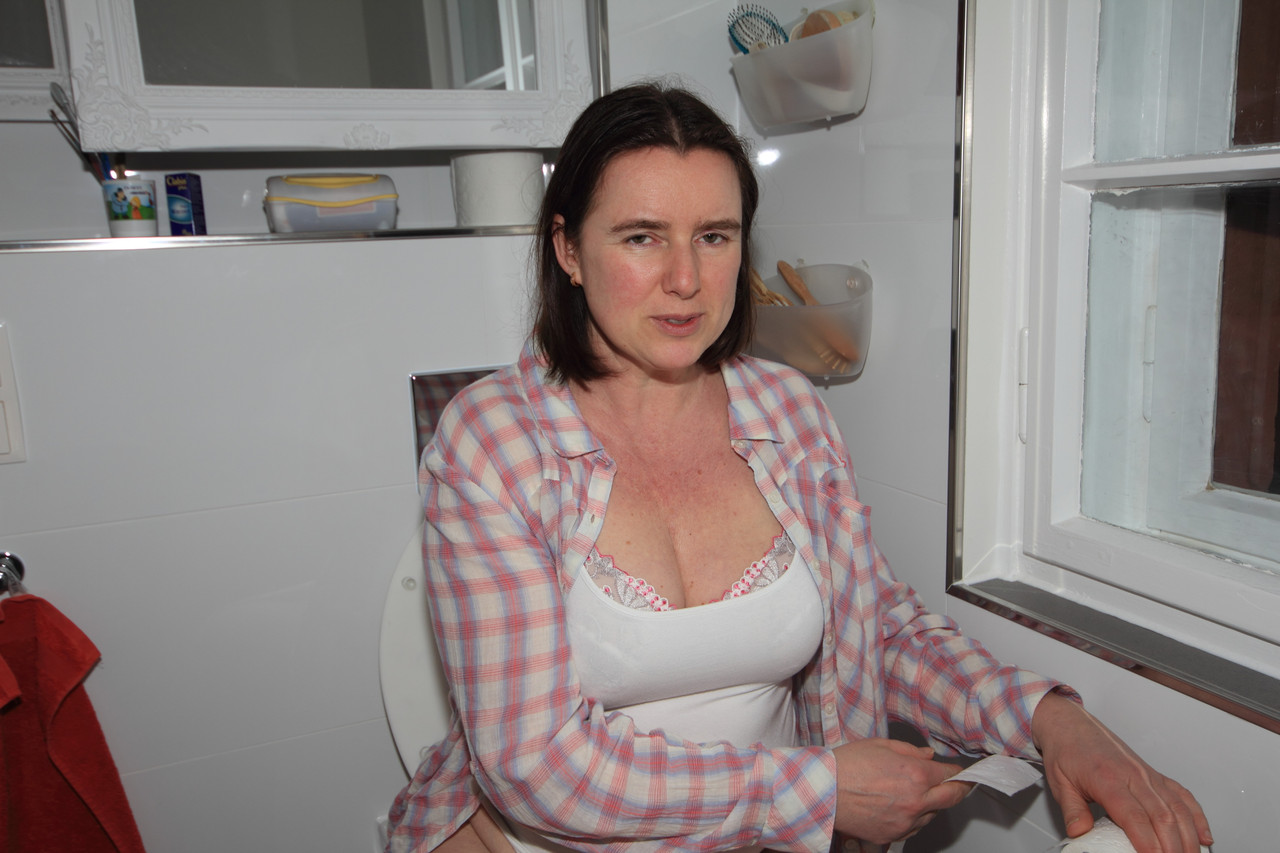 [Image: milf077.jpg]