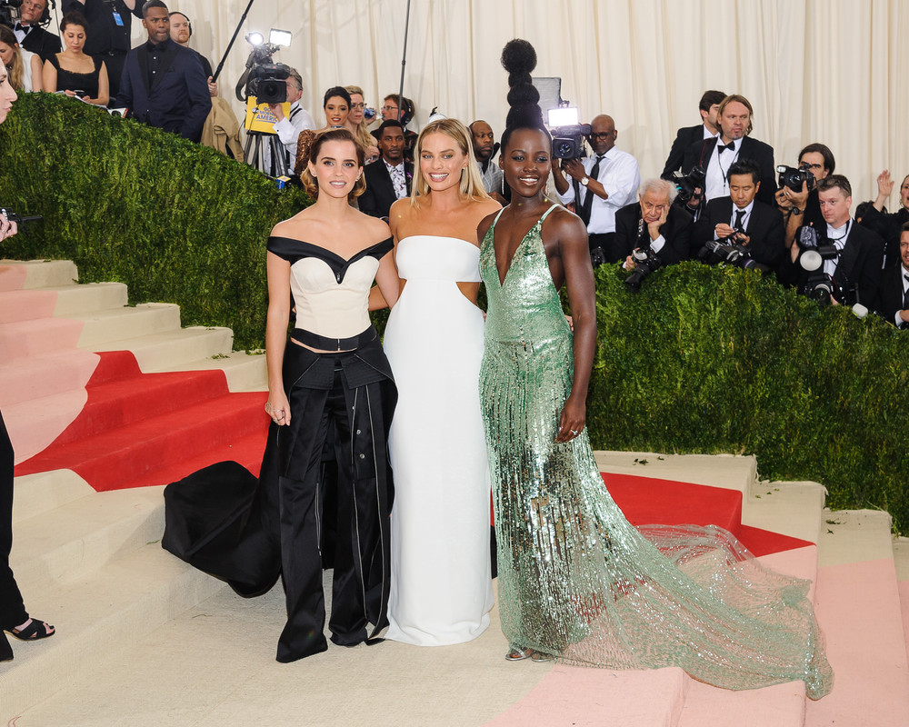 emmawatson-updates.com (348)