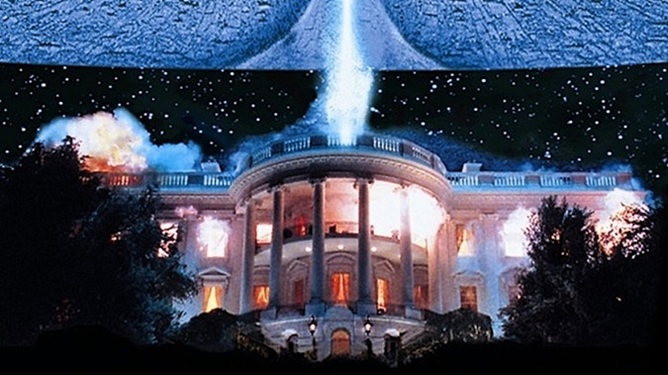 INDEPEDENCE-DAY-WHITE-HOUSE-2-FOTOR.jpg