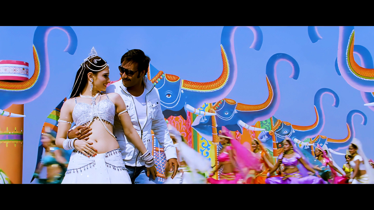 Tamanna Hot Song From Himmatwala Naino Main Sapna 4K (Best Quality).mp4_snapshot_02.27_[2021.04.05_1