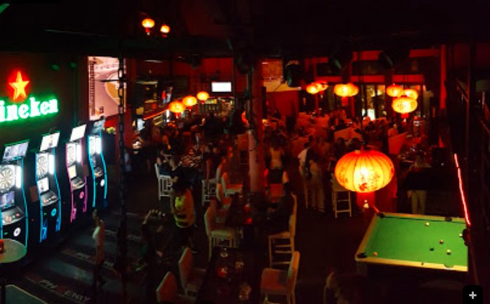 ^2mao's bar 2 inside