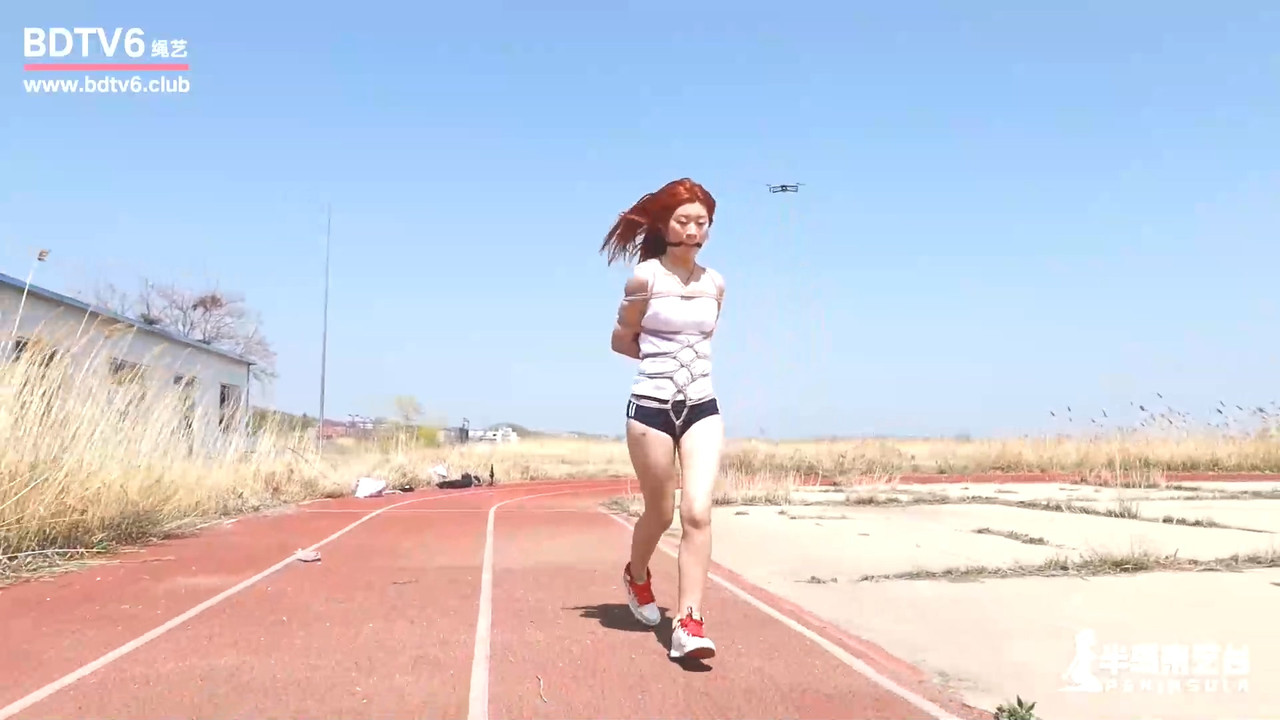 半岛束艺 运动员苏心的日常体能训练.mp4_20210506_130930.680